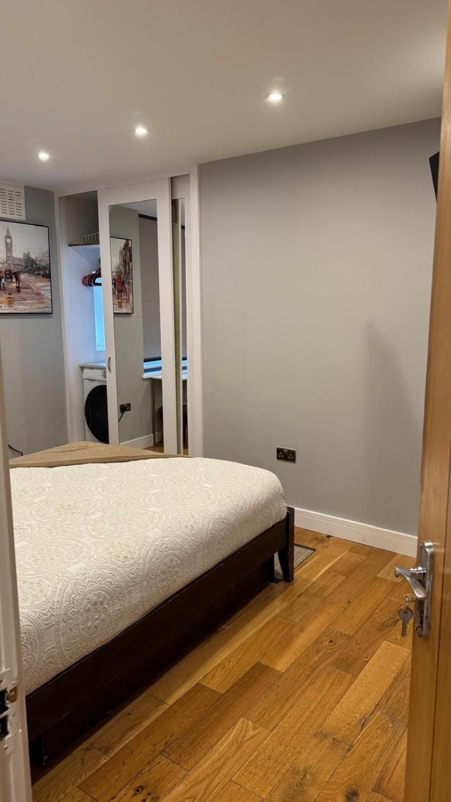Central Apartment Лондон Экстерьер фото