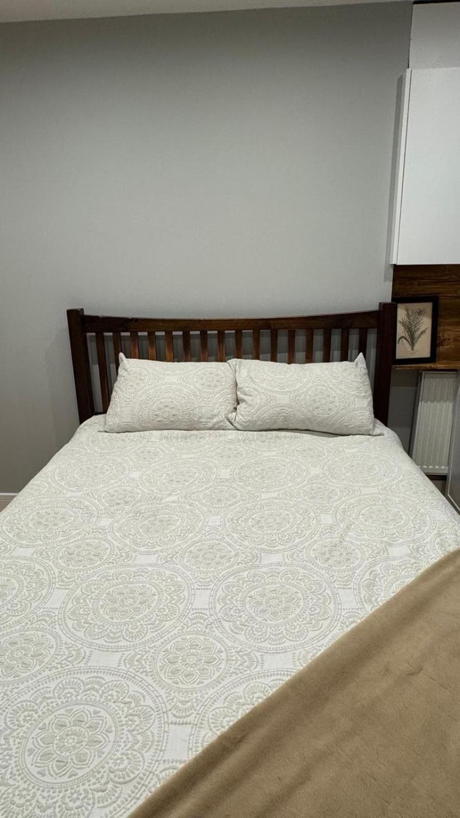 Central Apartment Лондон Экстерьер фото